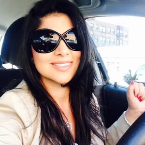 Meet your Posher, Monica roberta